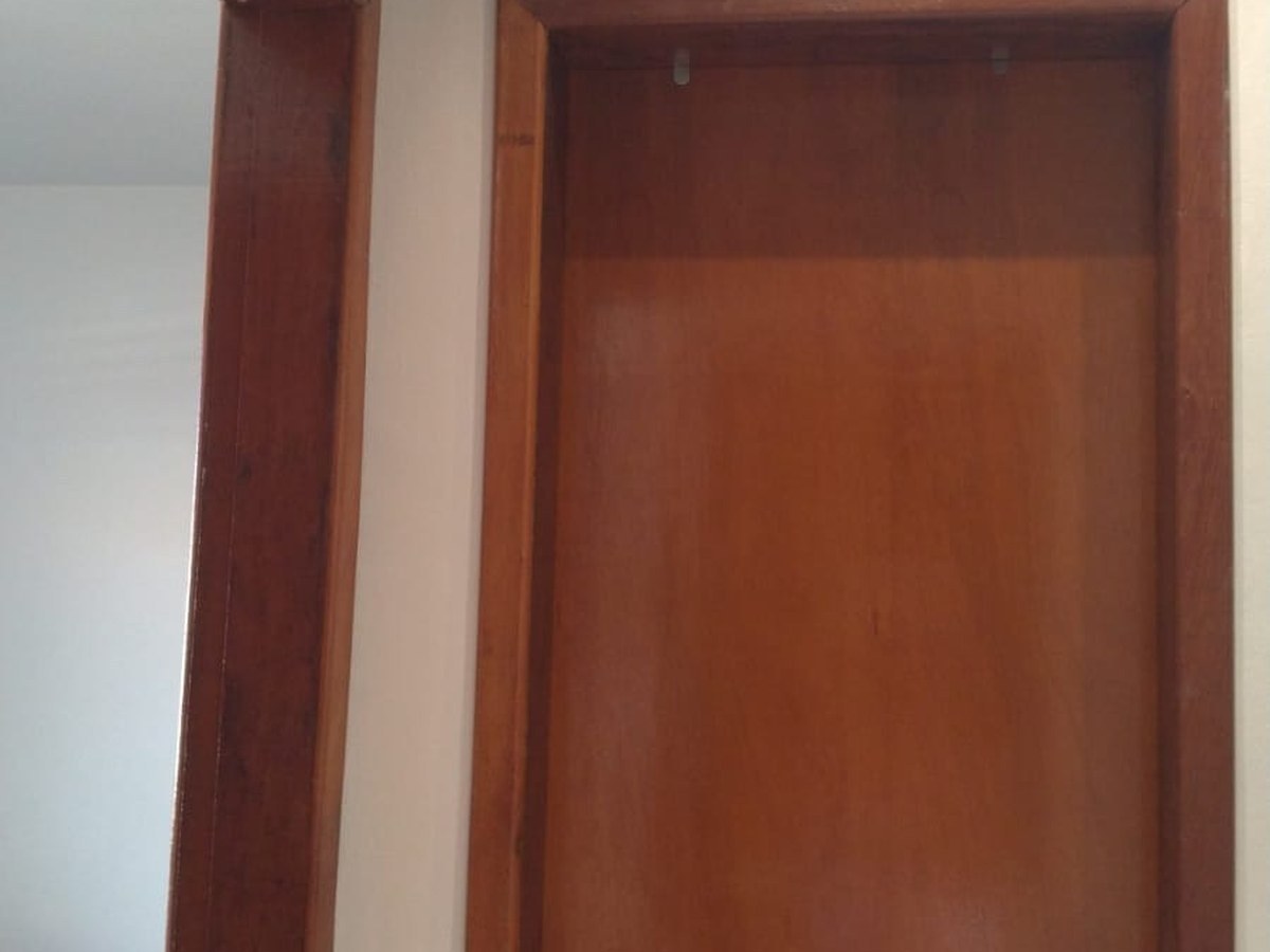 Portas e Acabamentos